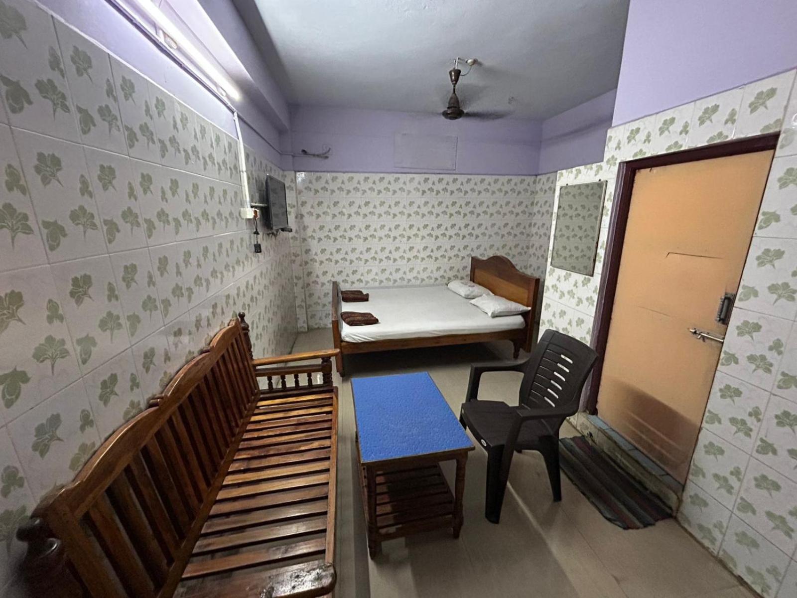 Meera Lodge Chidambaram Exterior foto